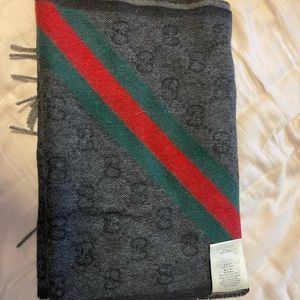 AUTHENTIC Gucci wool scarf
